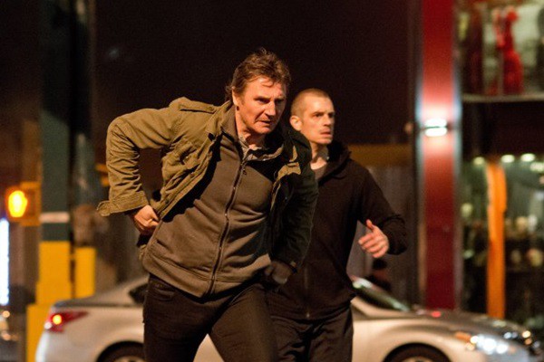 Liam Neeson e Joel Kinnaman no filme - Reprodução