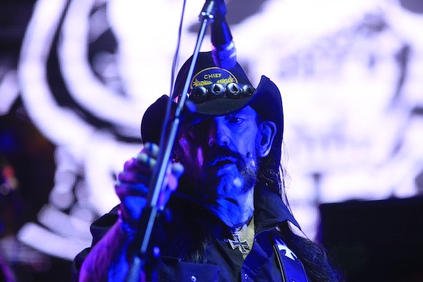 Após o cancelamento do show em São Paulo, o Motörhead subiu ao palco do Estádio do Zequinha, em Porto Alegre, na última quinta, 30. - Gustavo Vara