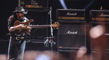 Após o cancelamento do show em São Paulo, o Motörhead subiu ao palco do Estádio do Zequinha, em Porto Alegre, na última quinta, 30. - Gustavo Vara