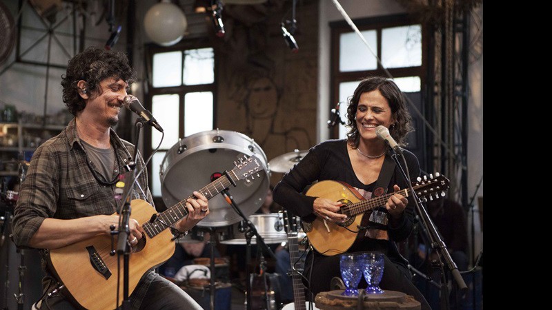 Pedro Luis e Zélia Duncan na gravação do DVD <i>Aposto</i>.  - Ricardo Gomes