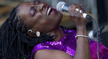 A cantora Sharon Jones - Dave Martin/AP