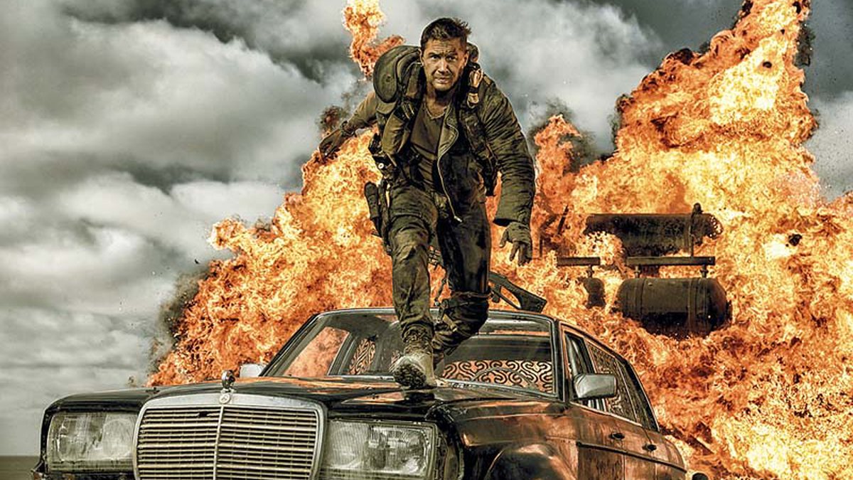 <b>ADRENALINA</b><br>
Tom Hardy em uma das sequências explosivas do filme.

 - Warner Bros