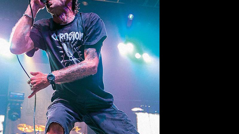 <b>MARCADO</b><br>
Randy Blythe se lembra todos os dias do confinamento - Getty Images