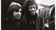 Hendrix com o baterista Mitch Mitchell (à esq.) - Divulgação