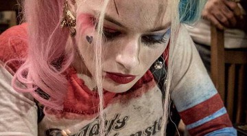 Margot Robbie e Will Smith tatuam ator e diretor de <i>Esquadrão Suicida</i> - Reprodução/Instagram 