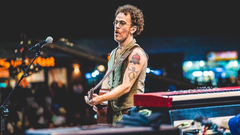 Nando Reis durante homenagem a Cássia Eller, no palco Sunset do Rock in Rio 2015 - I Hate Flash/Divulgação