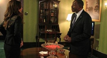 Ernie Hudson na série <i>Last Resort</i> - Reprodução