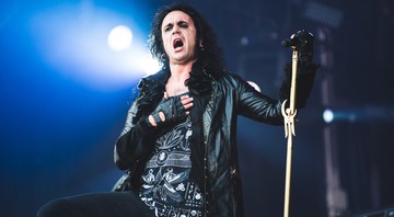 A banda portuguesa Moonspell, em show no palco Sunset que teve participação do vocalista do Sepultura, Derrick Green - I Hate Flash/Divulgação