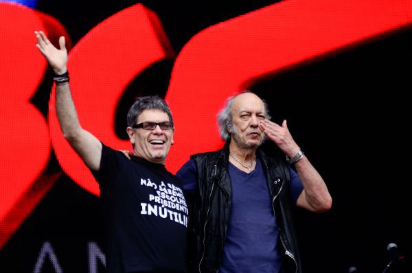 Erasmo Carlos e Roger, do Ultraje a Rigor, no Rock in Rio 2015 - Elis Melo/Estácio/Divulgação