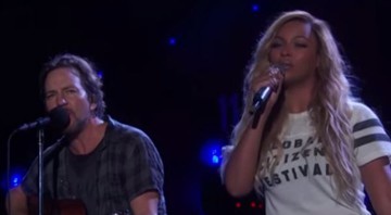 Eddie Vedder e Beyoncé no Global Citizen Festival - Reprodução/vídeo