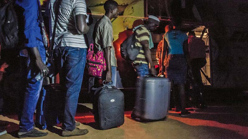 Em meio a condições degradantes, o Acre é a porta de entrada para haitianos e senegaleses que buscam um lugar seguro para recomeçar - Marcio Pimenta