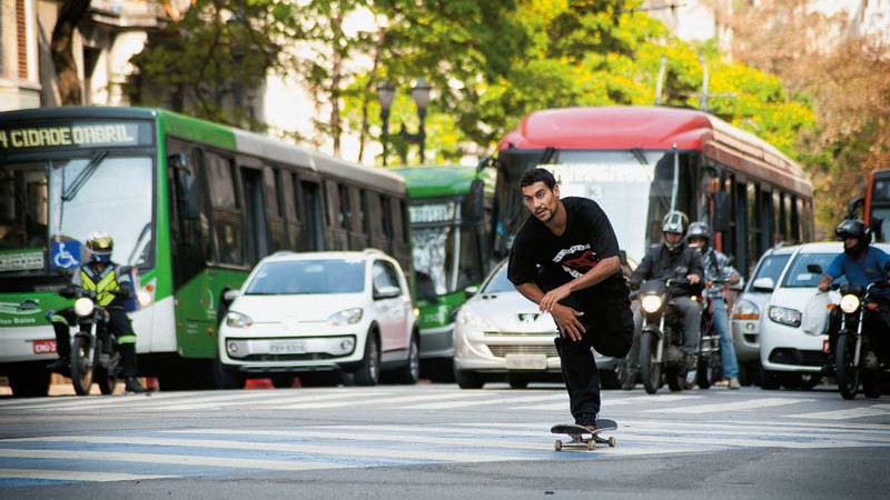 AINDA COM TRAQUEJO DE RAPAZ DO INTERIOR, TIAGO LEMOS É A GRANDE PROMESSA DO SKATE NACIONAL - Fábio Bitão