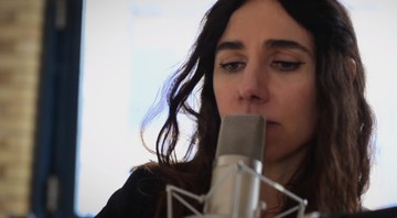 A cantora PJ Harvey em teaser do nono álbum da carreira - Reprodução/Vídeo