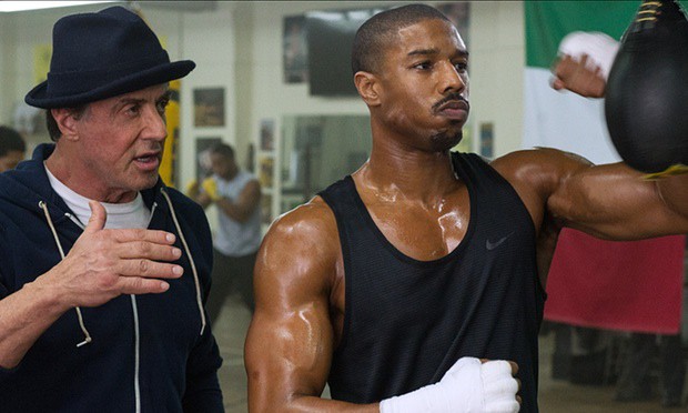 Sylvester Stallone e Michael B Jordan em cena de "Creed", sequência de Rocky - Allstar/Warners 