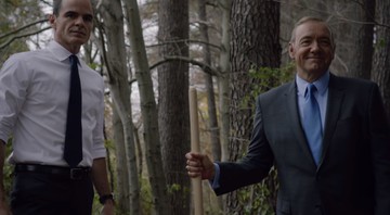 Frank Underwood e Doug Stamper em cena de teaser da quarta temporada de <i>House of Cards</i> - Reprodução/Vídeo