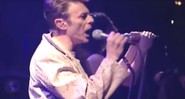 David Bowie e Trent Reznor cantam "Hurt" em turnê de 1995 - Reprodução