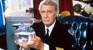 George Gaynes como Eric Lassard em um dos filmes da franquia <i>Loucademia de Polícia</i> - Reprodução