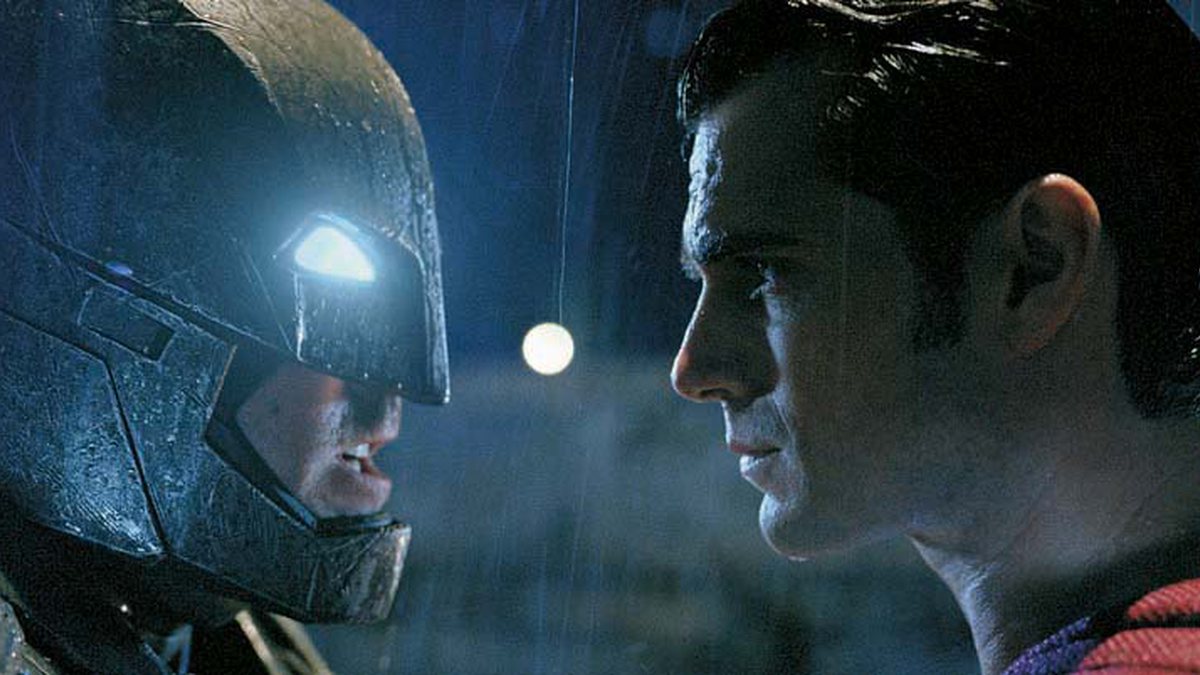 Batman (Ben Affleck) e Superman (Henry Cavill) vão bater de frente

 - Cortesia Warner Bros