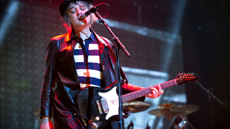 O vocalista e guitarrista Pete Doherty durante show do Libertines em janeiro de 2016 - Rex Features/AP