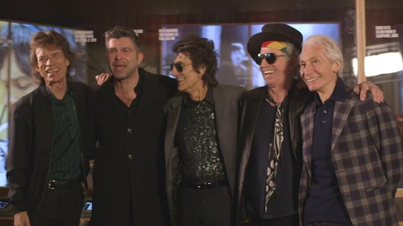 Integrantes dos Rolling Stones encontram fã em visita a mostra da banda, em Londres - Reprodução/Vídeo