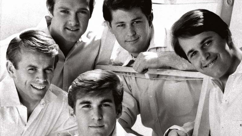 Ao longo dos anos, críticos, jornalistas e músicos emitiram suas respectivas opiniões a respeito de <i>Pet Sounds</i>, disco dos Beach Boys que completa 50 anos nesta segunda, 16. Aqui estão algumas delas.
<br> <br>
<b>Por Paulo Cavalcanti</b> - AP