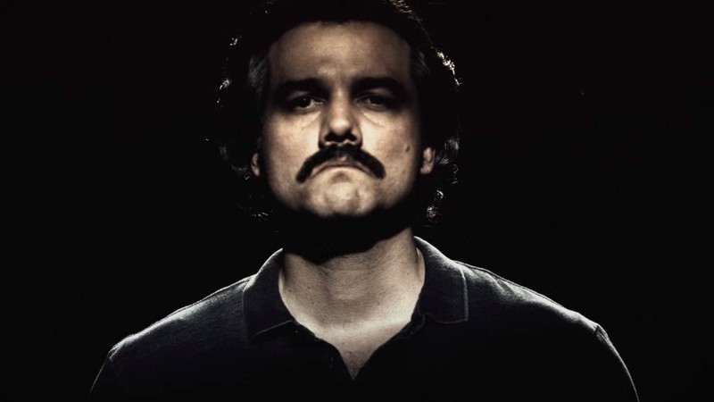 Wagner Moura como o narcotraficante Pablo Escobar em cena de teaser da segunda temporada da série <i>Narcos</i> - Reprodução/Vídeo