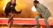 Beyoncé e Kendrick Lamar durante performance de "Freedom" (parceria deles do disco <i>Lemonade</i>) no BET Awards de 2016 - Matt Sayles/AP