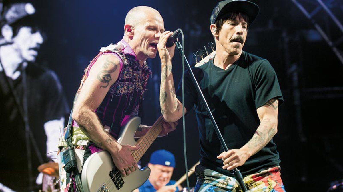 Flea e Anthony Kiedis no BottleRock Napa Valley Festival, em maio: “Ele é a porra da minha alma gêmea”, diz
o baixista - Chris Tuite