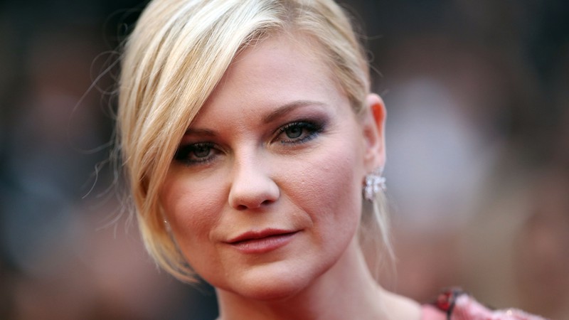 A atriz Kirsten Dunst no tapete vermelho do festival de Cannes - Thibault Camus/AP