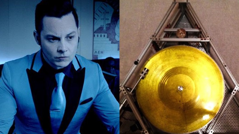 Jack White e a vitrola “compatível com o espaço”, da Third Man Records, chamada Icarus Craft - Reprodução