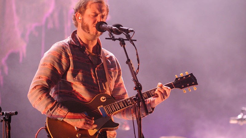 Justin Vernon com o Bon Iver durante show na Polônia em 2012 - Rex Features/AP