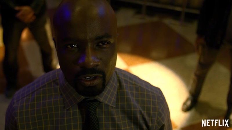 Luke Cage em cena de teaser da série <i>Marvel's Luke Cage</i> - Reprodução/Vídeo