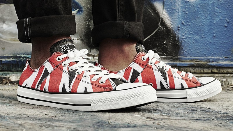 Modelo “Flag In The Street”, da coleção <i>Converse Chuck Taylor All Star Sex Pistols</i> - Divulgação