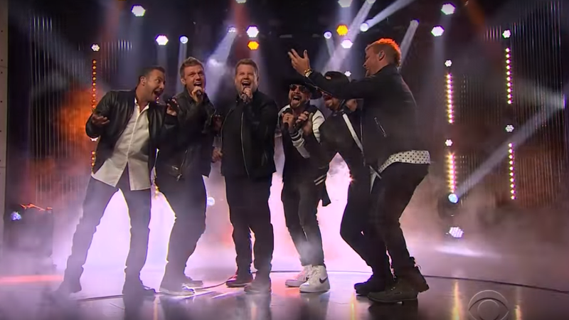 James Corden, apresentador do <i>Late Late Show</i> e Backstreet Boys apresentam "Everybody (Backstreet's Back)", sucesso do grupo - Reprodução