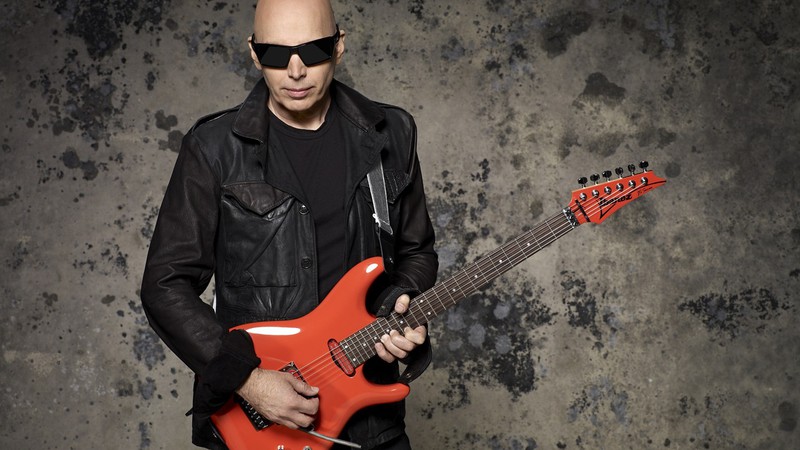 Joe Satriani - Larry DiMarzio