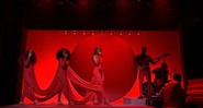 Solange durante performance no <ii>The Tonight Show With Jimmy Fallon</i> - Reprodução/Vídeo