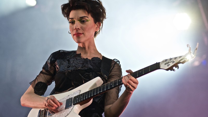 St. Vincent durante show em Nova York, em 2015 - Robert Altman/Invision/AP