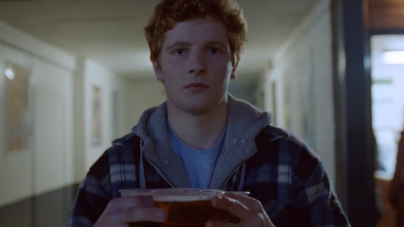 Cena do clipe de "Castle on the Hill", do Ed Sheeran - Redação