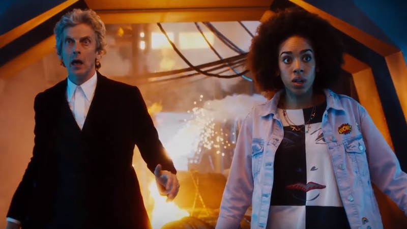 Peter Capaldi como Doctor e Pearl Mackie como Bill Potts na décima temporada de Doctor Who - Reprodução