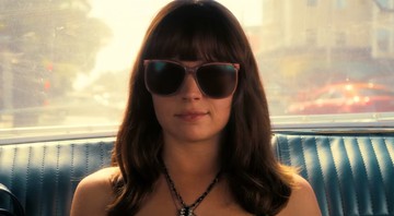 Britt Robertson em <i>Girlboss</i>, série original da Netflix - Reprodução