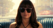 Britt Robertson em <i>Girlboss</i>, série original da Netflix - Reprodução