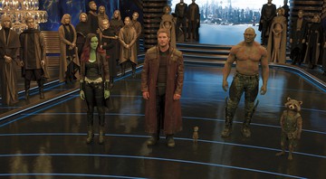 <b>Disfuncionais?</b><br>
(<i>Da esq. para a dir.</i>) Gamora (Zoe Saldana), Peter (Chris Pratt), Groot, Drax (Dave Bautista) e Rocket em cena de <i>Guardiões da Galáxia Vol. 2</i> - Marvel Studios/ Divulgação