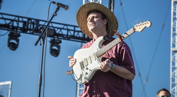 Mac DeMarco em apresentação no Coachella 2017 - Amy Harris/Invision/AP