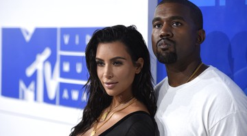 Kim Kardashian e Kanye West na premiação do MTV Music Awards - AP