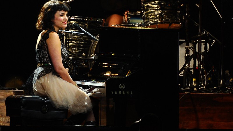 A cantora Norah Jones - Vince Bucci/Invision/AP