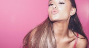 A cantora Ariana Grande - Reprodução/Facebook