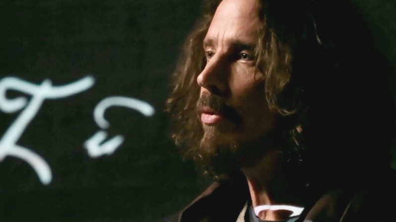 Chris Cornell em cena do videoclipe de "The Promise" - Reprodução/Vídeo