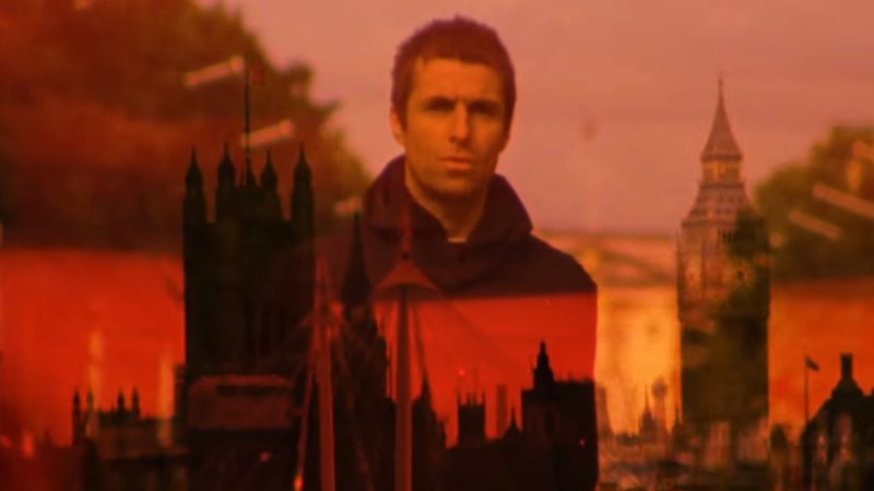 Liam Gallagher em cena do clipe de “Chinatown” - Reprodução/Vídeo