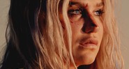 Kesha no clipe de "Praying" - Reprodução