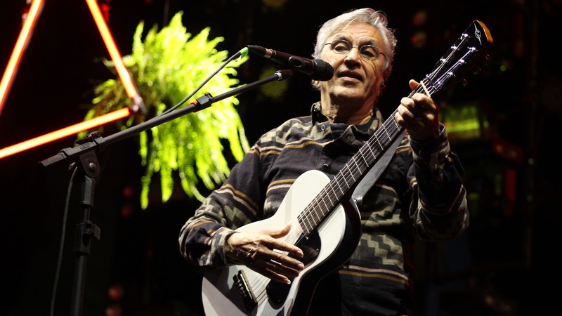 Caetano Veloso durante performance no Coala Festival 2017, em São Paulo - Ana Luíza Ponciano